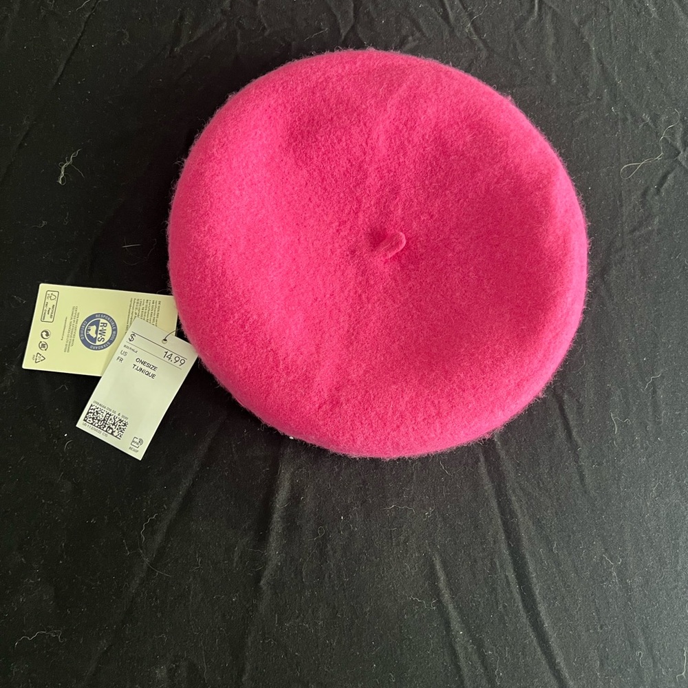 Barbie pink beret